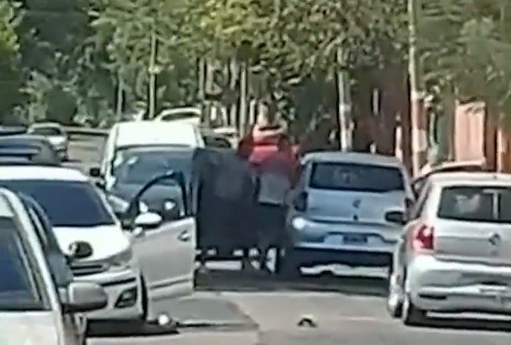 Detuvieron a cuatro barras de Los Andes por el tiroteo frente a un colegio | Actualidad