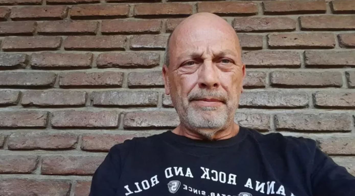 Un ex diputado tuvo un ataque de furia por un celular y destrozó un negocio | Actualidad