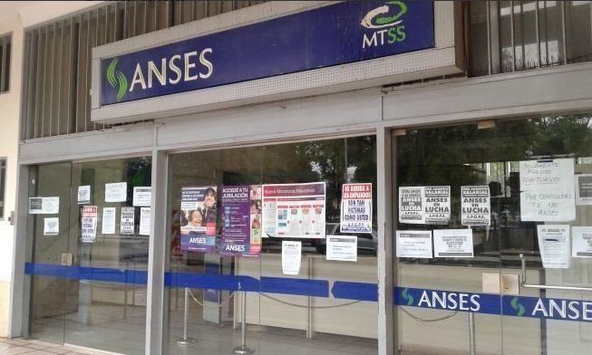 Movimientos sociales reclaman un bono de fin de año | Política