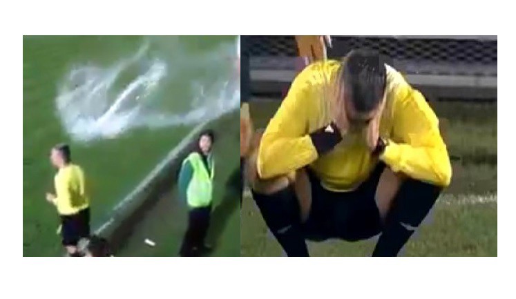 Video: "baldazo de agua fría" para el juez de línea | Deportes