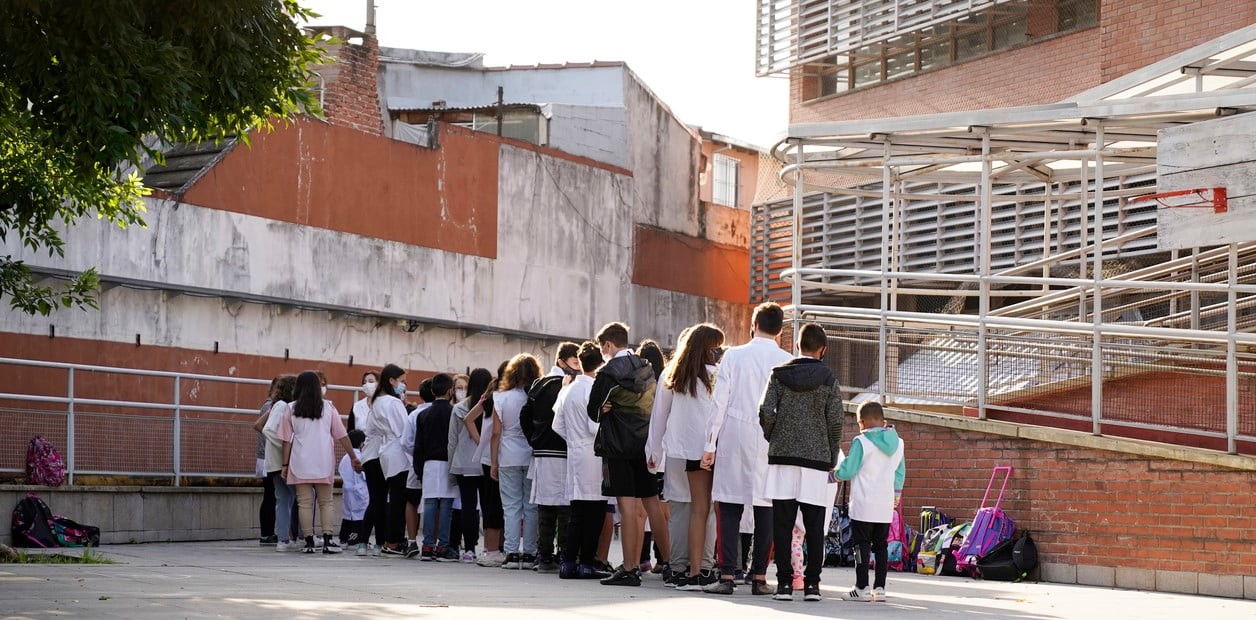 La Ciudad bajó 1.445 planes sociales por falta de escolaridad | Política