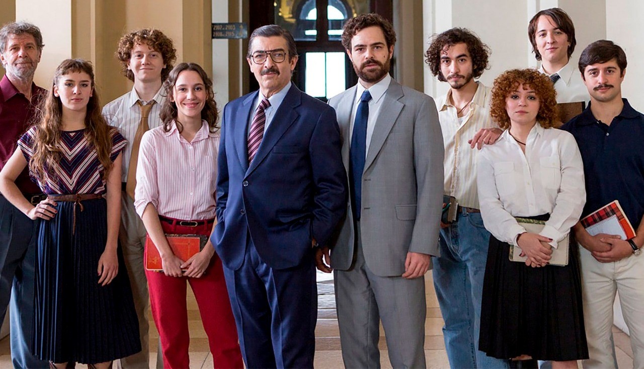 Proyectan "Argentina, 1985" en el hall de la estación Constitución | Espectáculos