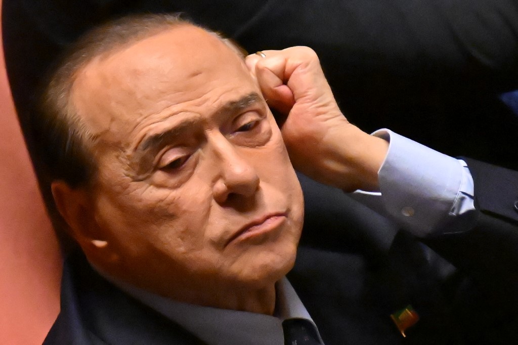 Berlusconi tiene leucemia crónica y seguirá internado | Internacionales