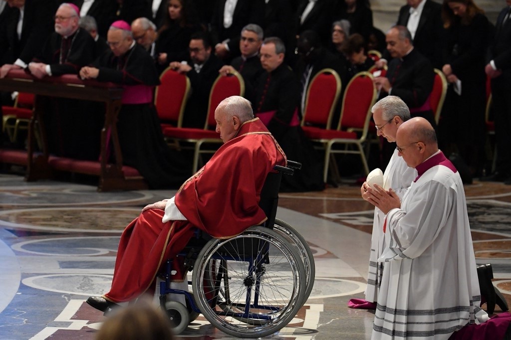 Por precaución y el "inteso frío", Francisco no irá al Vía Crucis en el Coliseo de Roma | Actualidad