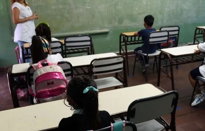 Docente "zamarreó" a una alumna, la despidieron con causa pero ahora deberán pagarle indemnización | Actualidad