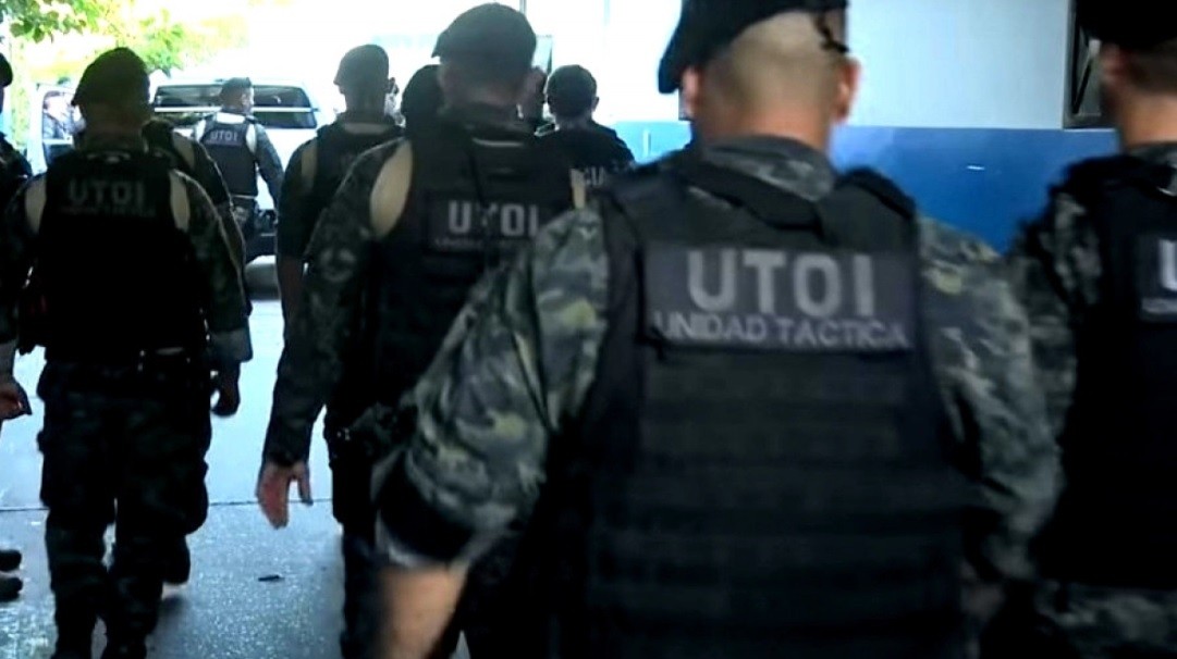 Un policía baleó a un compañero por accidente mientras entraban a una capacitación: fue desafectado | Actualidad