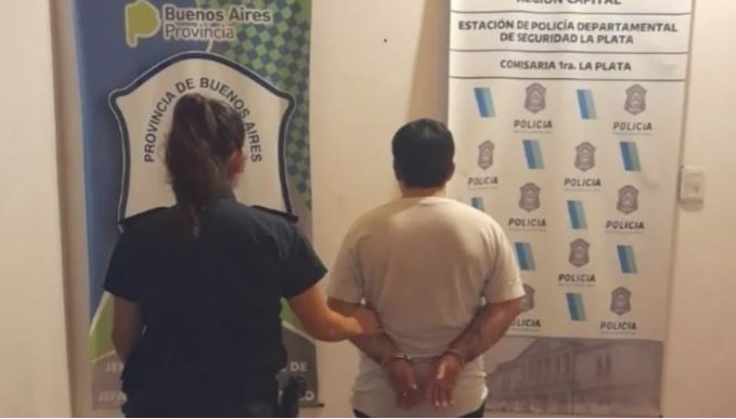 Un taxista atacó con un palo a una pasajera porque le pidió que bajara la música | Actualidad