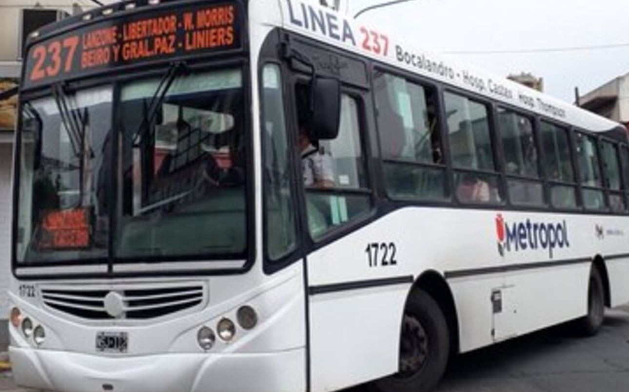 Hubo acuerdo y desde la medianoche se levantará el paro de colectivos | Actualidad