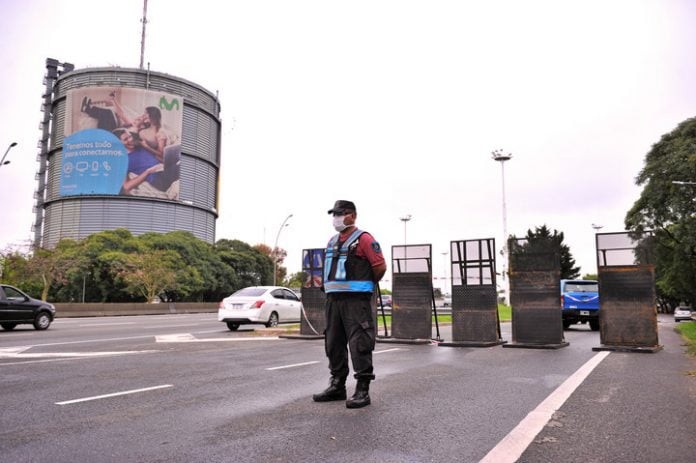 Entran a robar a una casa en Villa Urquiza y son detenidos en la colectora de avenida General Paz | Actualidad