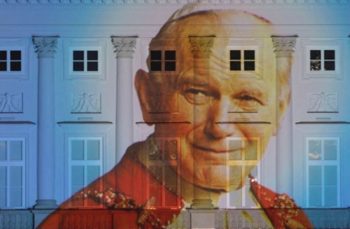 El papa Francisco calificó de infundadas las "insinuaciones" contra Juan Pablo II | Internacionales