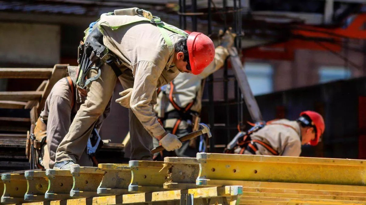 La UOCRA acordó un aumento salarial de 22% para el trimestre abril - junio | Economía