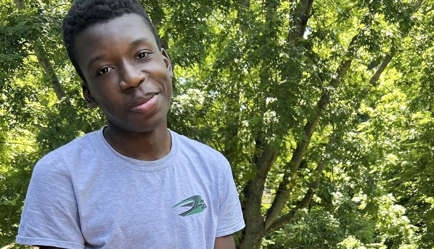 Hombre de 85 años le disparó a un adolescente que tocó por error el timbre de su casa | Internacionales