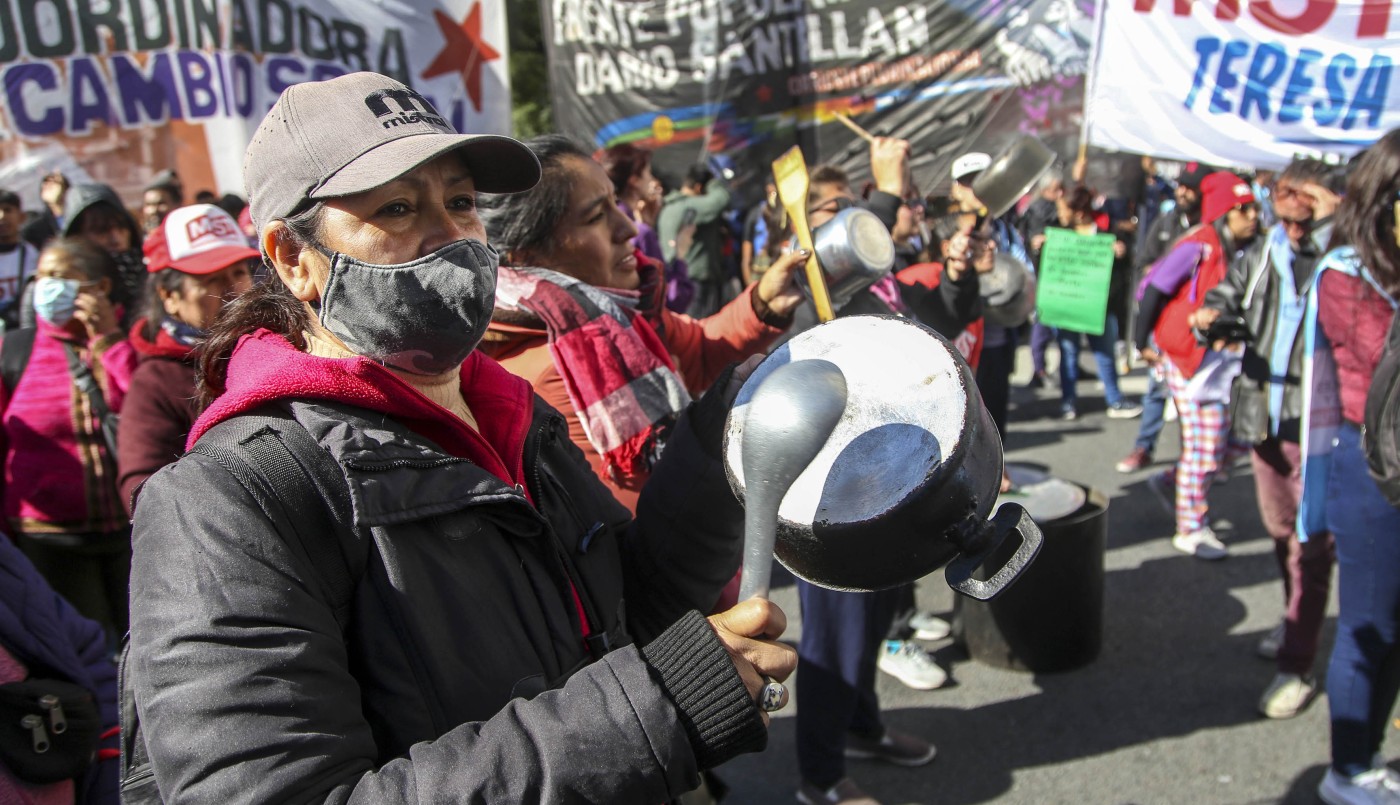 Piqueteros levantaron el acampe tras pasar la noche en Plaza de Mayo y protestar en Desarrollo Social | Actualidad