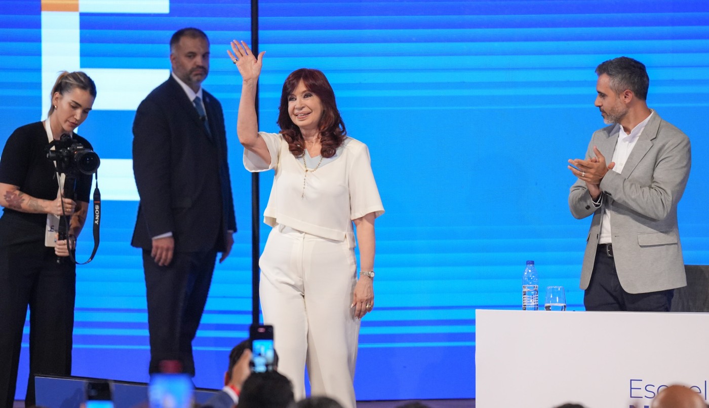 Cristina sobre su candidatura: "No se hagan los rulos, ya se los dije muchas veces" | Política