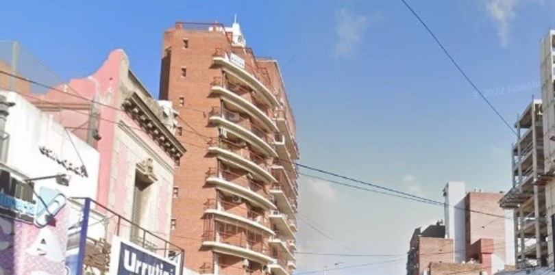 Murió una joven al caer de un quinto piso: "Le dio un ataque", afirmó su novio | Actualidad