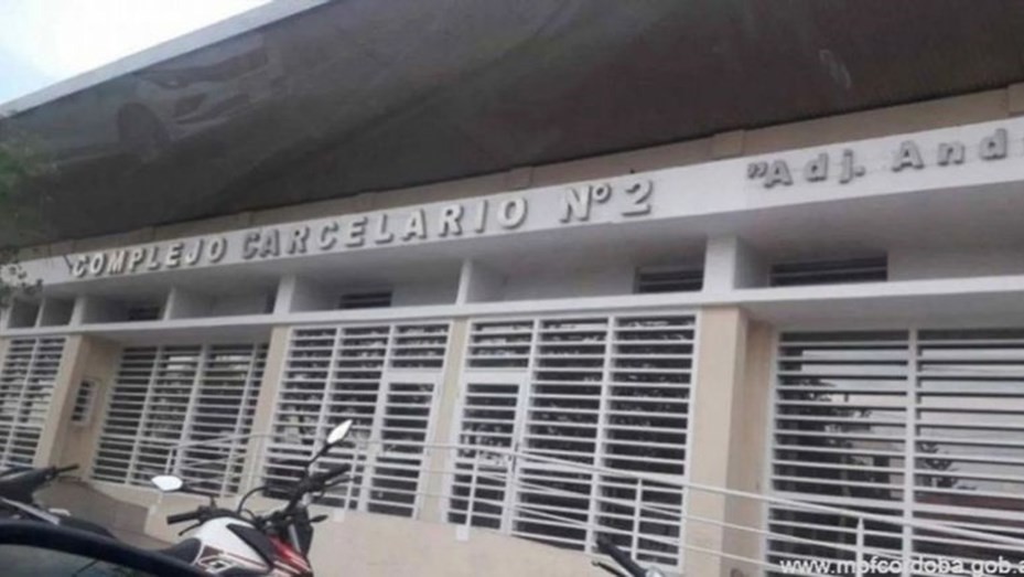 Córdoba: detuvieron a una joven que quiso ingresar con drogas a la cárcel donde está detenida su pareja | Actualidad