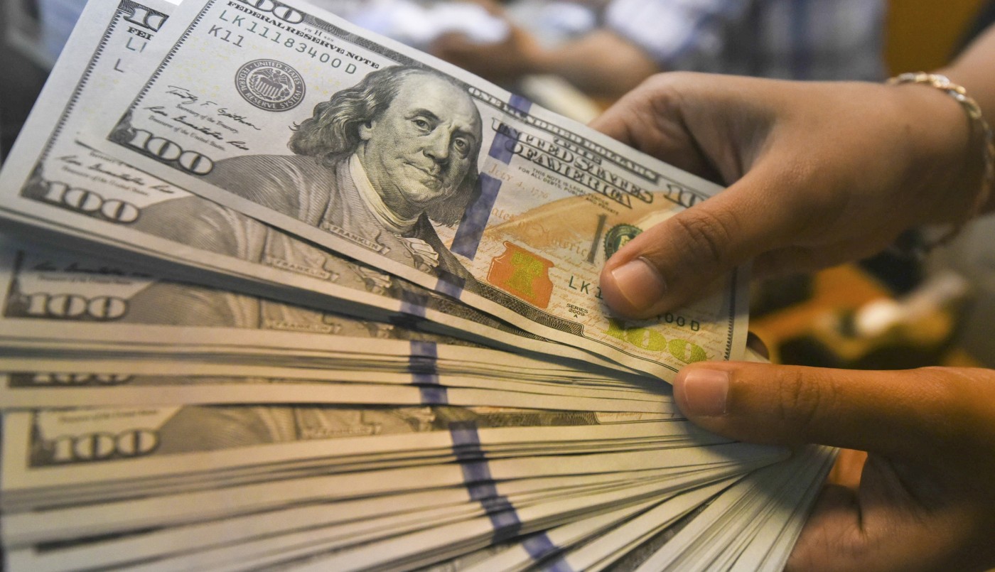 Suba del dólar blue en el primer día de vigencia de las nuevas medidas | Economía