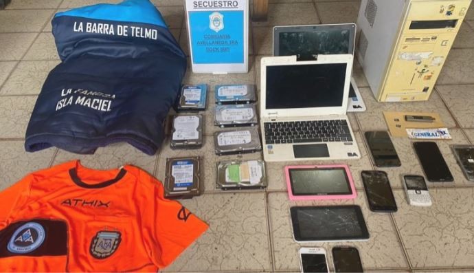 Detuvieron a un hombre por venta de entradas falsas para partidos de fútbol | Actualidad