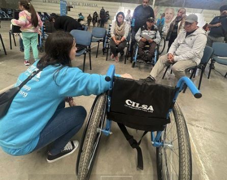 Se entregaron decenas de sillas de ruedas a personas de bajos recursos | Actualidad