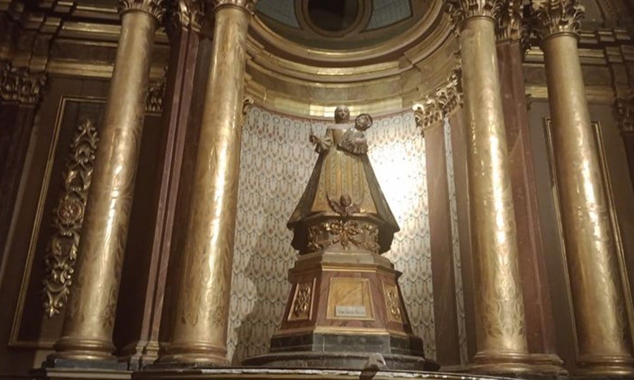 Un indigente detenido por el robo de la corona en la Catedral de Córdoba | Actualidad