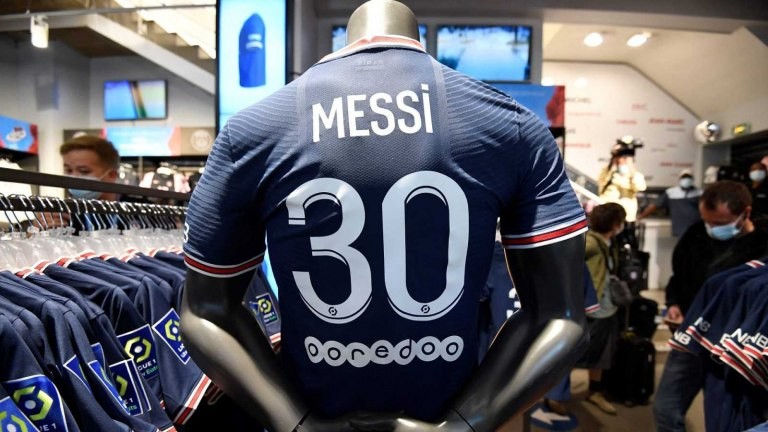En medio de la polémica entre Messi y PSG, el club dejó de vender su camiseta | Deportes