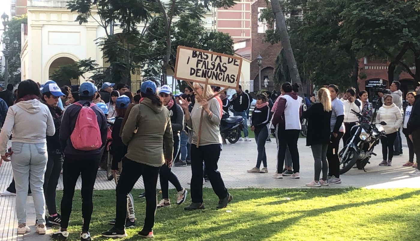 ¿Dónde está Mónica Aquino? Familiares y amigos se manifiestan frente a Tribunales de Santa Fe | Actualidad