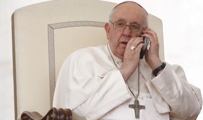 La misteriosa llamada que recibió el Papa Francisco durante la audiencia semanal | Internacionales