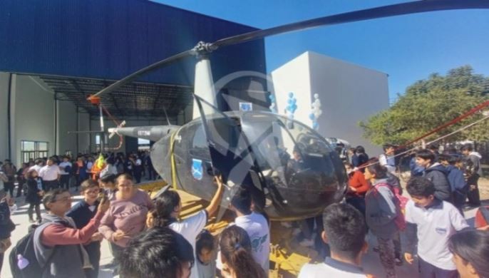 Un helicóptero recuperado del narcotráfico fue cedido a una escuela | Actualidad