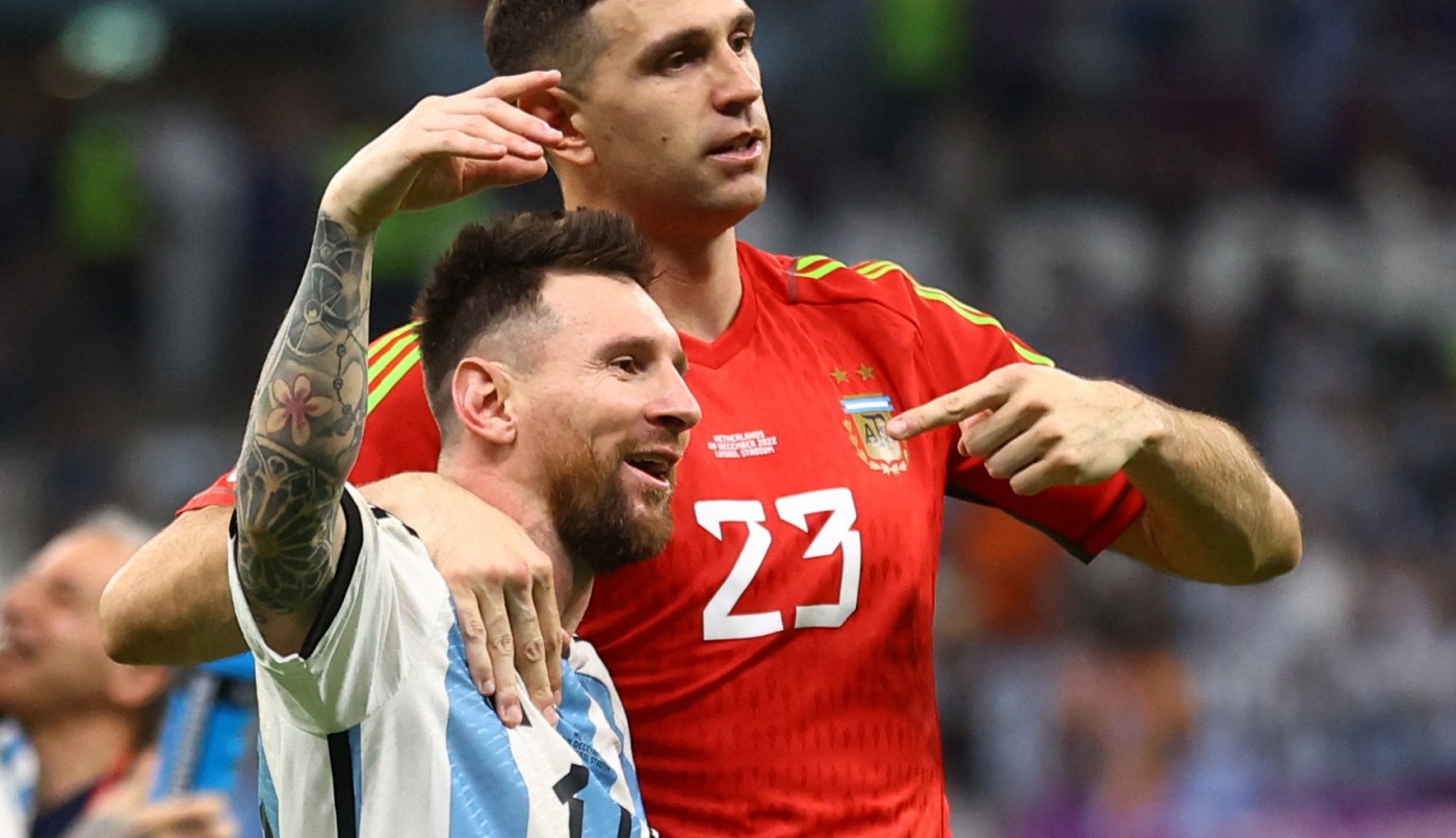 Dibu Martínez: "Si lo silban a Messi, yo lo traigo al Aston Villa" | Deportes