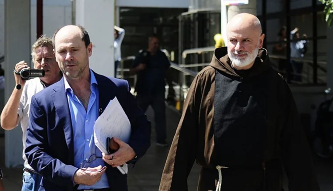 Absuelven en La Pampa al sacerdote Padilla del delito de abuso sexual | Actualidad