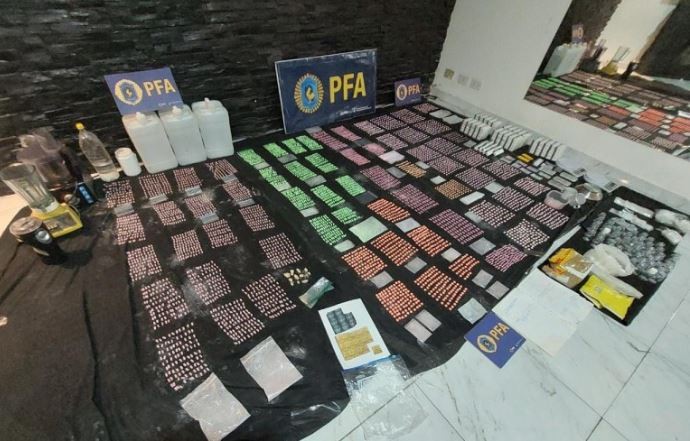 Desbaratan una banda proveedora de drogas de diseño a boliches bailables y bares del Conurbano | Actualidad