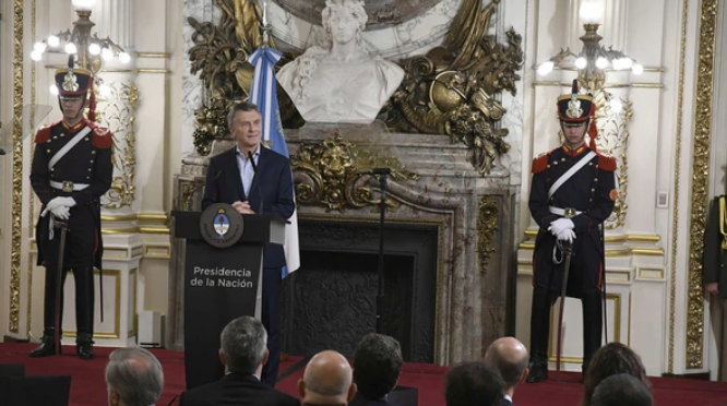 El Gobierno publicó el decreto que prohíbe designar familiares de ministros en el Estado | Política