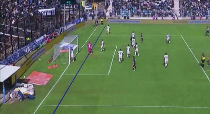 Echaron al árbitro Diego Abal tras el insólito error que perjudicó a Gimnasia. | Deportes