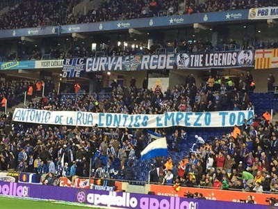 Para enojar a Piqué hinchas del Espanyol le recuerdan a Antonito De la Rua | Deportes