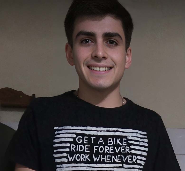 Buscan a un joven que falta de su casa desde fines de mayo en la localidad bonaerense de Pellegrini | Actualidad