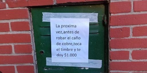 Un vecino ofrece dinero a los ladrones para evitar robo de picaportes y caños en medidores de gas | Actualidad