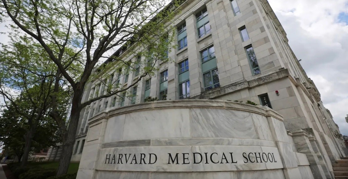 Conmoción en Harvard: acusan al jefe de la morgue de la universidad de vender restos humanos | Internacionales