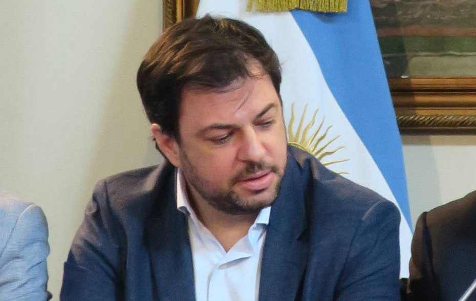 El funcionario acusado de ocultar un millón de dólares en Andorra dijo que "la información es falsa" | Política