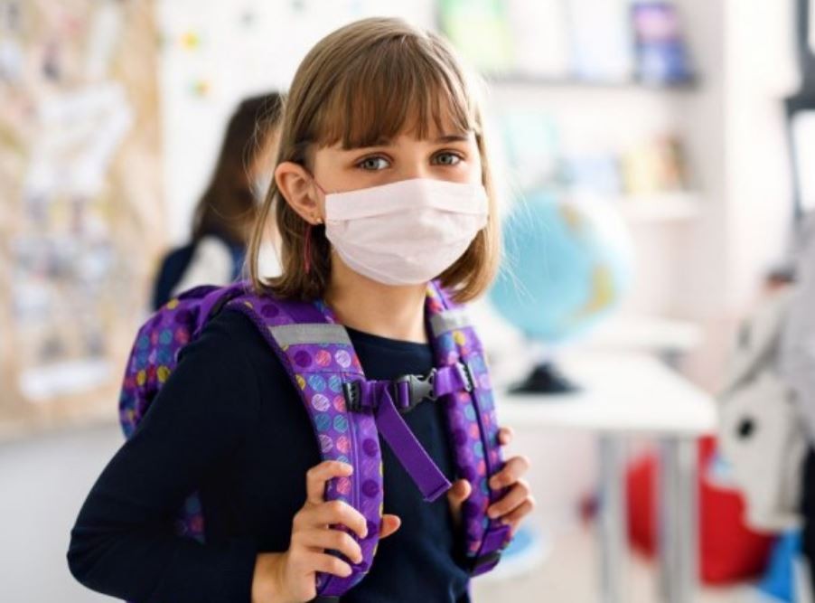 En medio de una crisis sanitaria y un brote de virus, Chile retoma el uso de barbijos | Internacionales