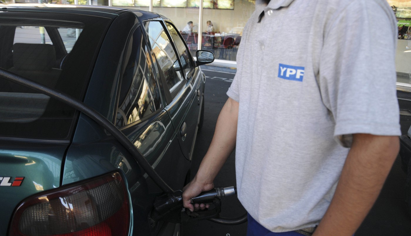 Massa cruzó a las petroleras para que no aumenten las naftas por encima de lo acordado en Precios Justos | Economía