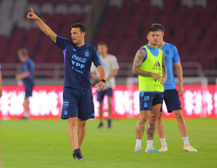 Garnacho, Balerdi, Medina y todos los cambios que planea Lionel Scaloni vs. Indonesia | Deportes