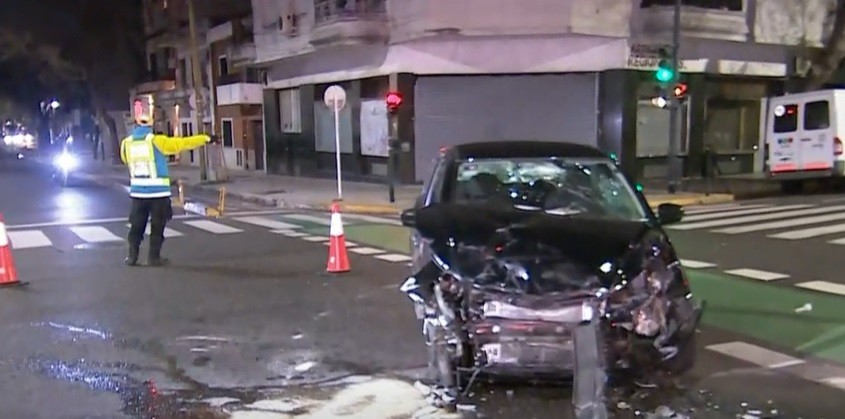 Choque en la madrugada del feriado en Boedo: un herido | Actualidad