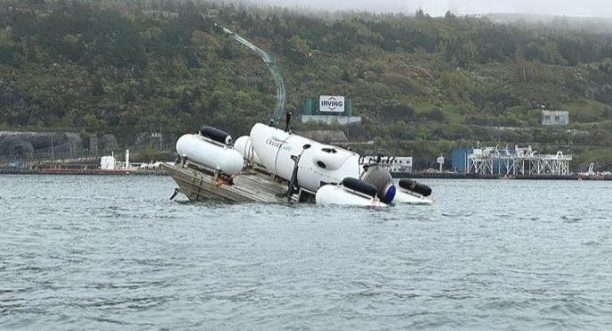 Quiénes son los turistas que desaparecieron en el submarino para ver los restos del Titanic | Internacionales