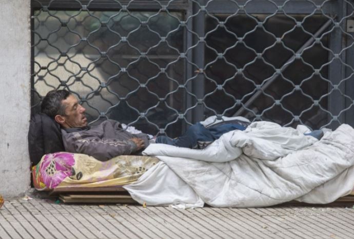 El 60% de la población económicamente activa tiene empleos precarios, inestables o es desocupada | Economía