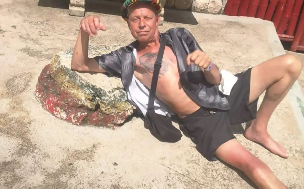 Vacaciones trágicas: viajó a un all inclusive de Jamaica y se tomó los 21 cócteles del menú | Internacionales