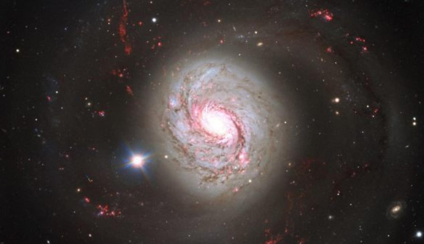 Una red de telescopios detectan por primera vez un ruido de fondo cósmico | Internacionales