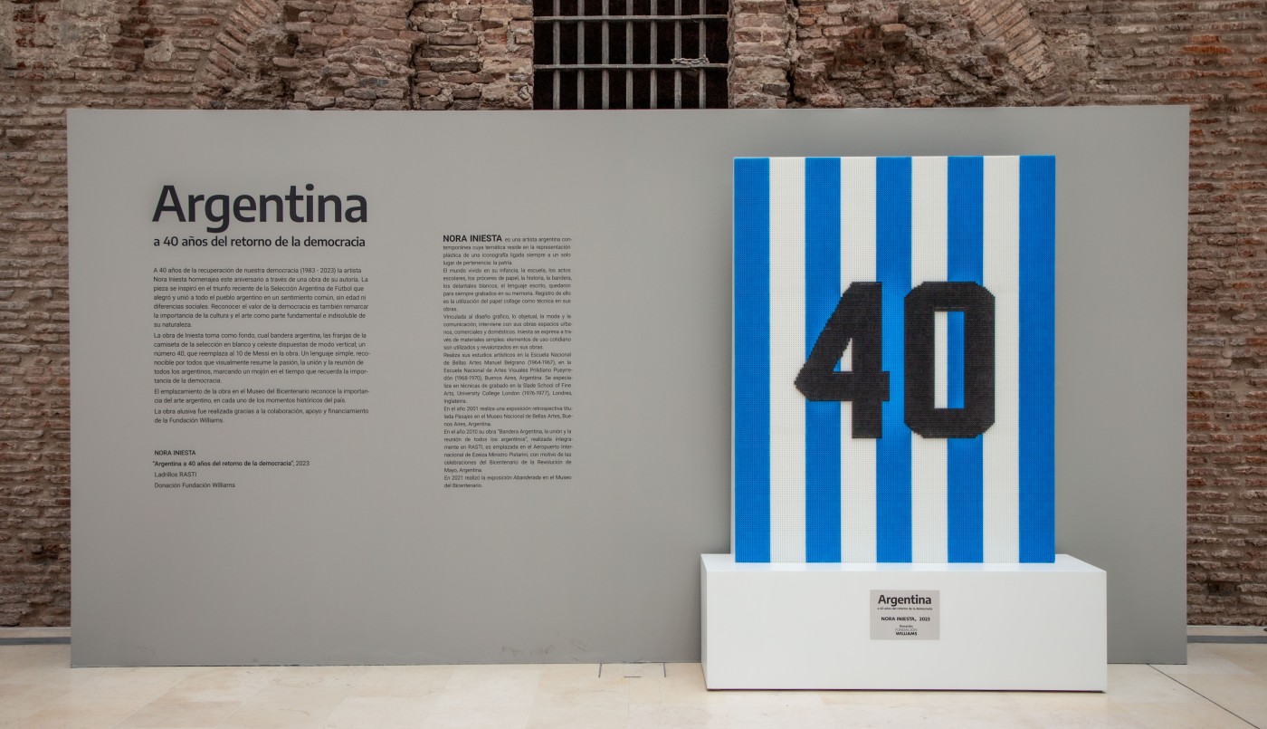 La escultura hecha con Rasti e inspirada en la Selección Argentina que homenajea la democracia | Actualidad