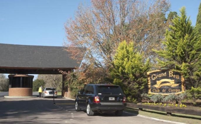 Dos empresarios se pelearon a las trompadas en un country de La Plata: uno quedó detenido | Actualidad