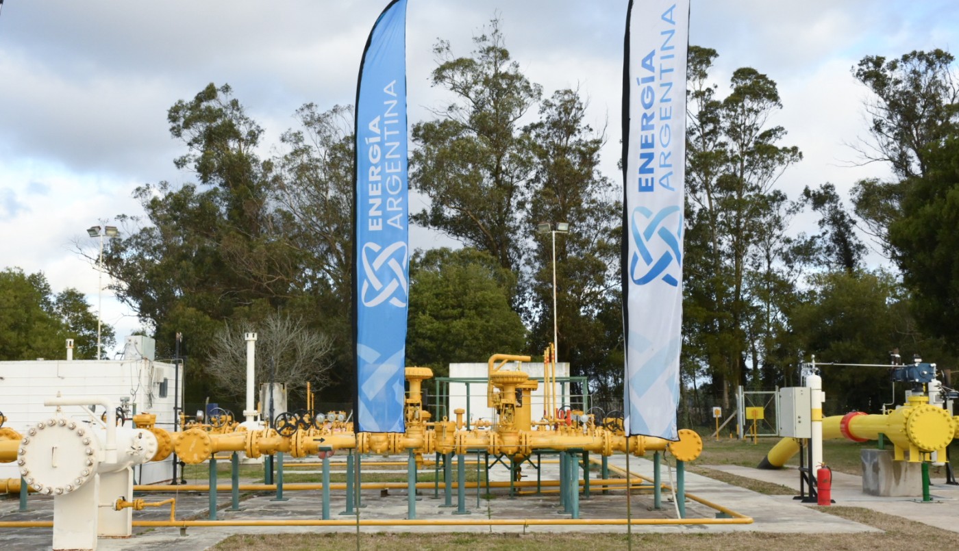 El gasoducto Néstor Kirchner comenzará a entregar gas a la red de mediados de la semana próxima | Actualidad