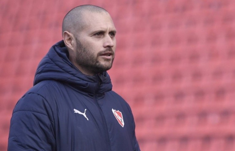 "No quiero ser cómplice", con una fuerte crítica a los directivos, renunció Damián Albil en Independiente | Deportes